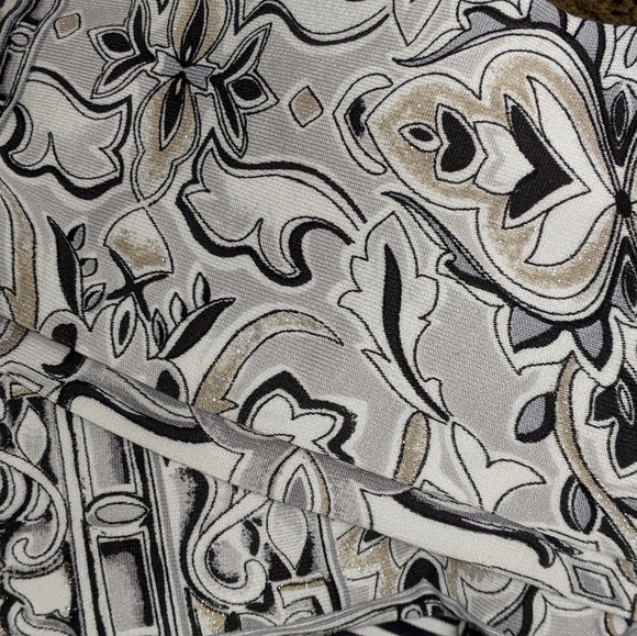 WHBM LADIES BEADED CAMI AND SWEATER SET BEAUTIFUL AND BRAND NEWER - Picture 3 of 4